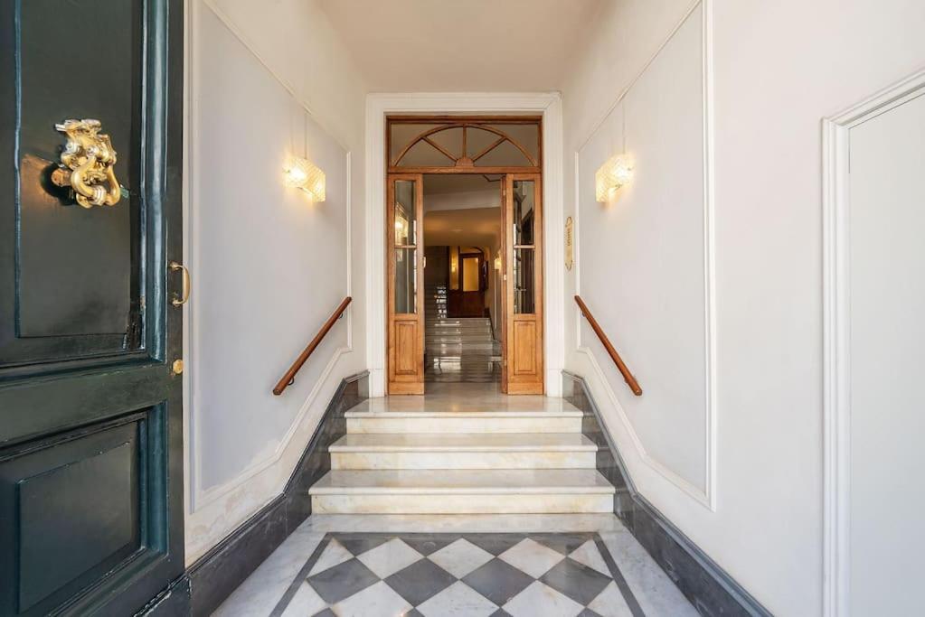 Appartamento Hospitalityrome Piazza Di Spagna View *